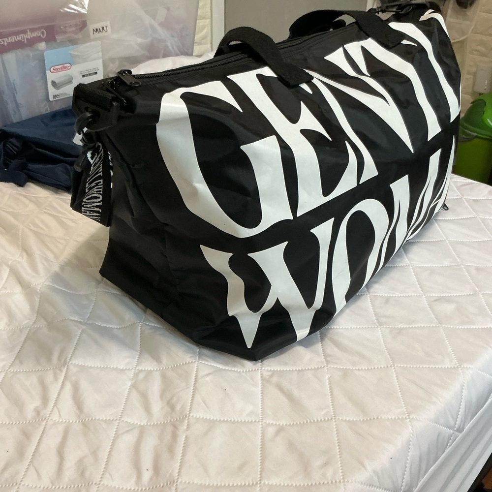 Gentle Woman Canvas Travel Bag (used once)